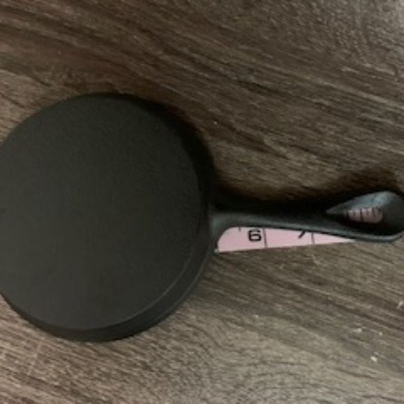 Mini Cast Iron skillet - Picture 4 of 5